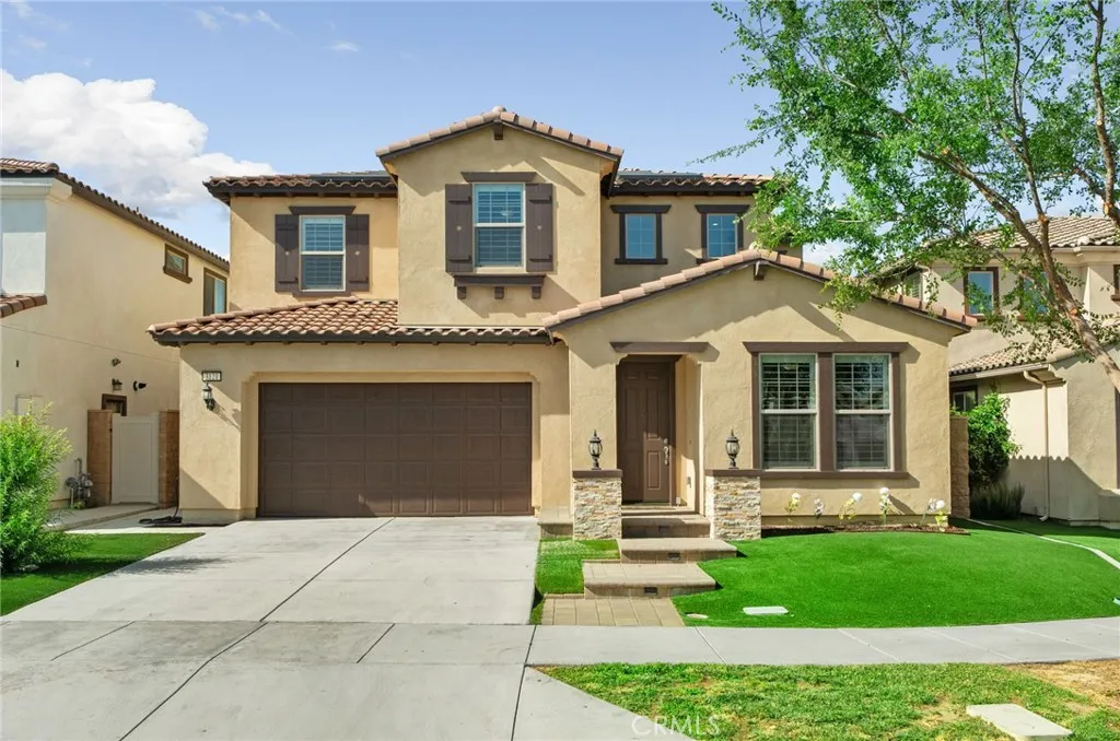 3121 E Silver Sky Drive — photo
