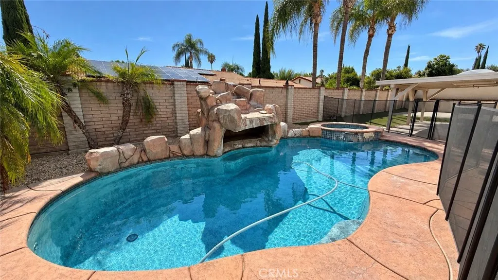 113 Cascade, Redlands, CA 92373 — photo 2
