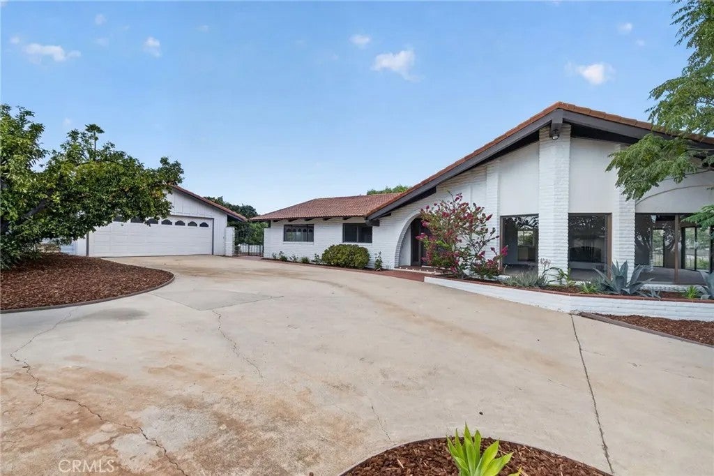2801 E Mission Road, Fallbrook, CA 92028 — photo 2