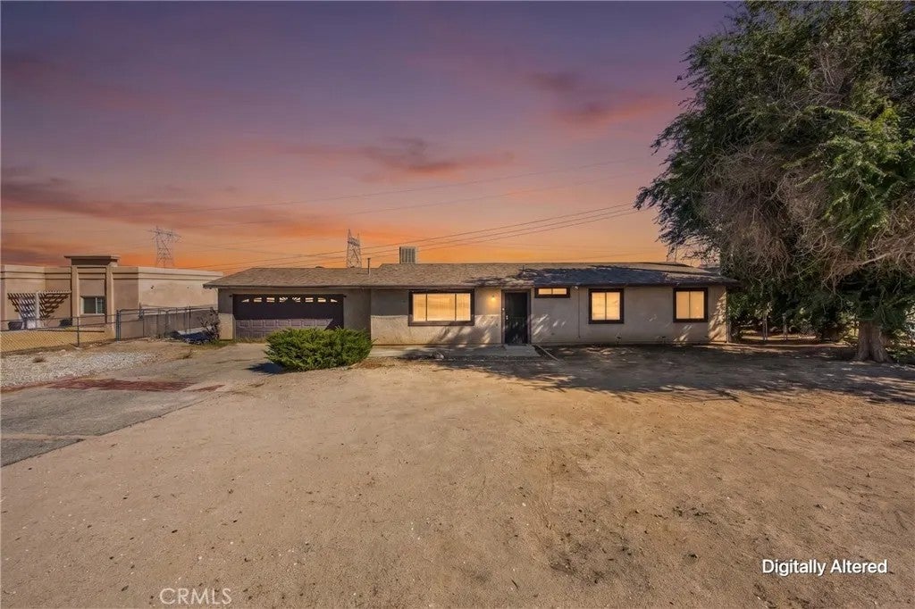 16337 Llanada — photo