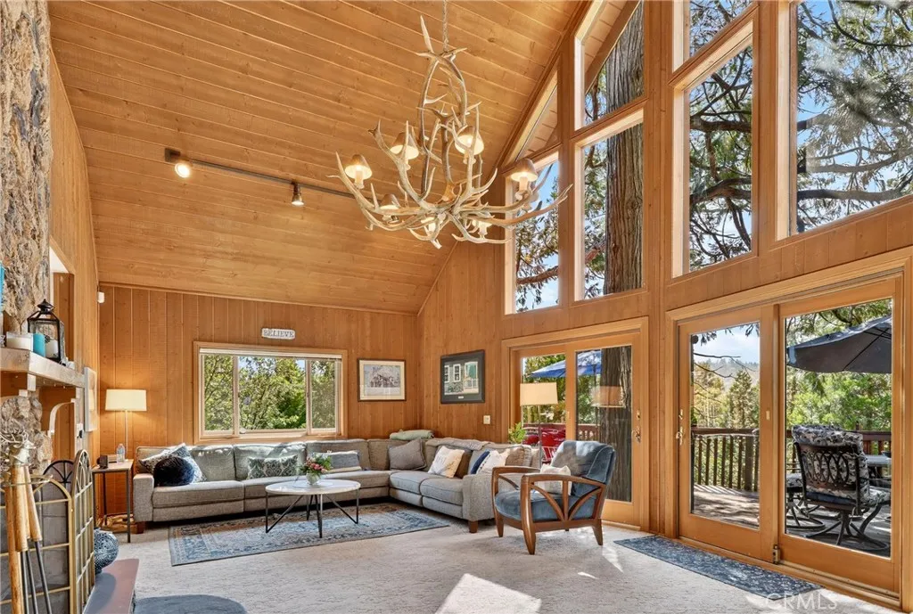 374 Grass Valley Road — photo