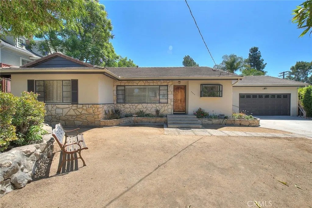 4808 El Sereno — photo