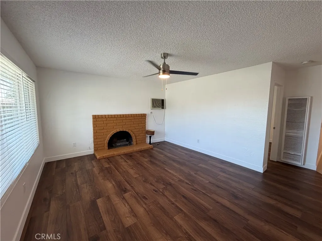 7422 Carnelian — photo