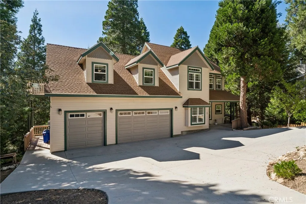 296 Grass Valley — photo
