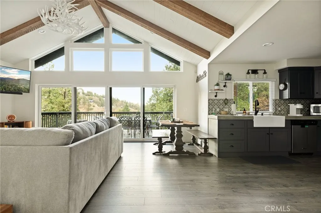 24379 San Moritz — photo