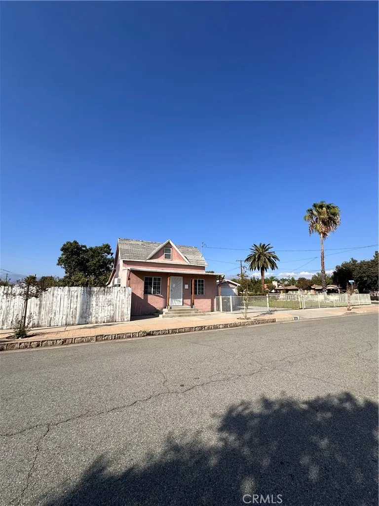 225 E Western, Redlands, CA 92374 — photo 3