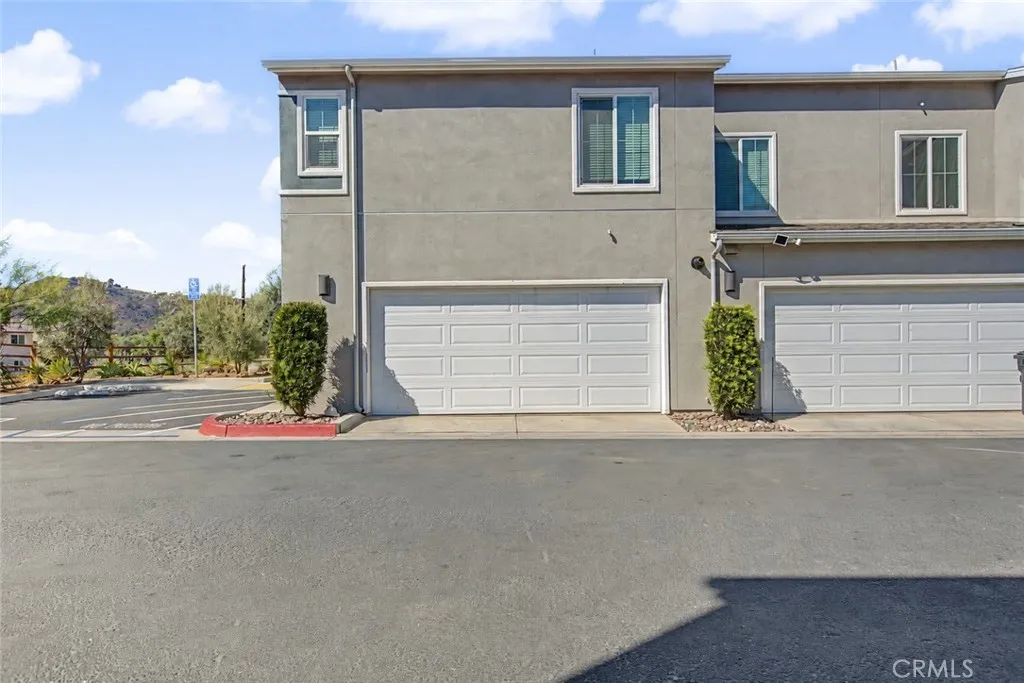 35104 Crop Place — photo