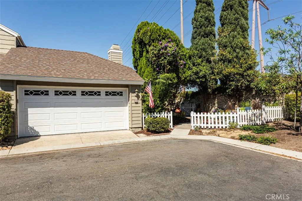 24 Riverstone — photo