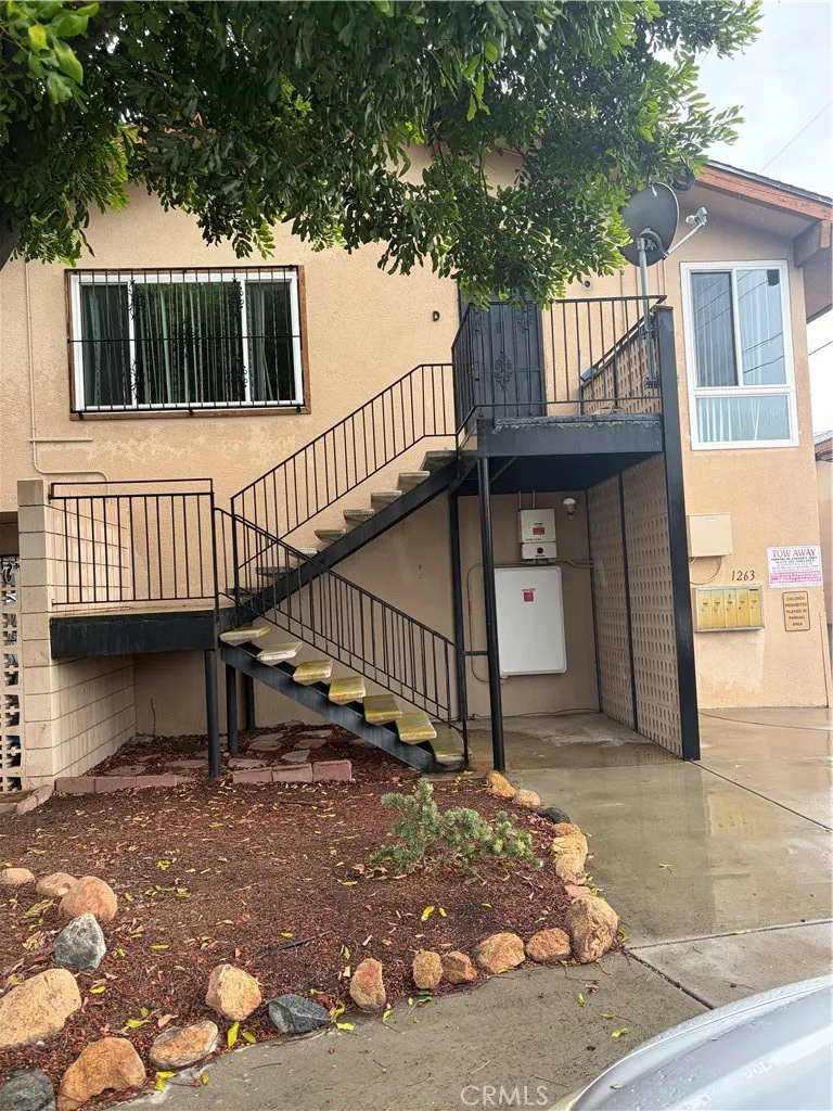 1263 Oakdale — photo
