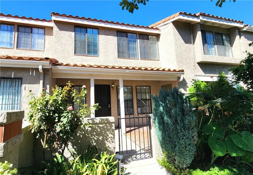 8167 Vineyard Avenue Unit 82 — photo