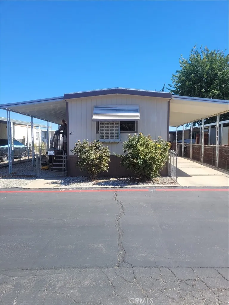 8450 G Unit Spc 23 — photo