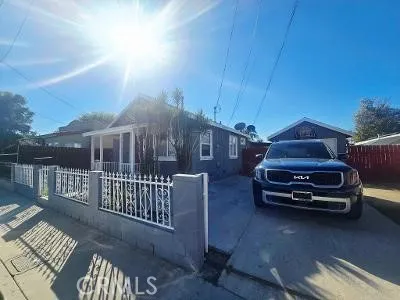 8206 Olanda, Paramount, CA 90723 — photo 2