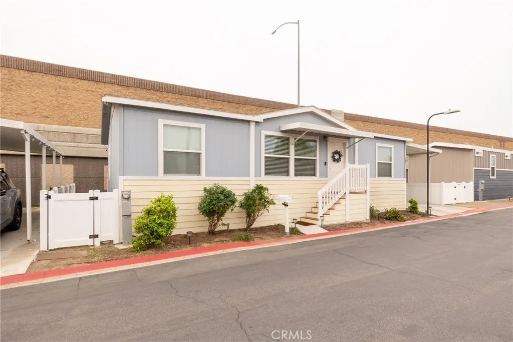 995 Pomona Rd Unit 63 — photo