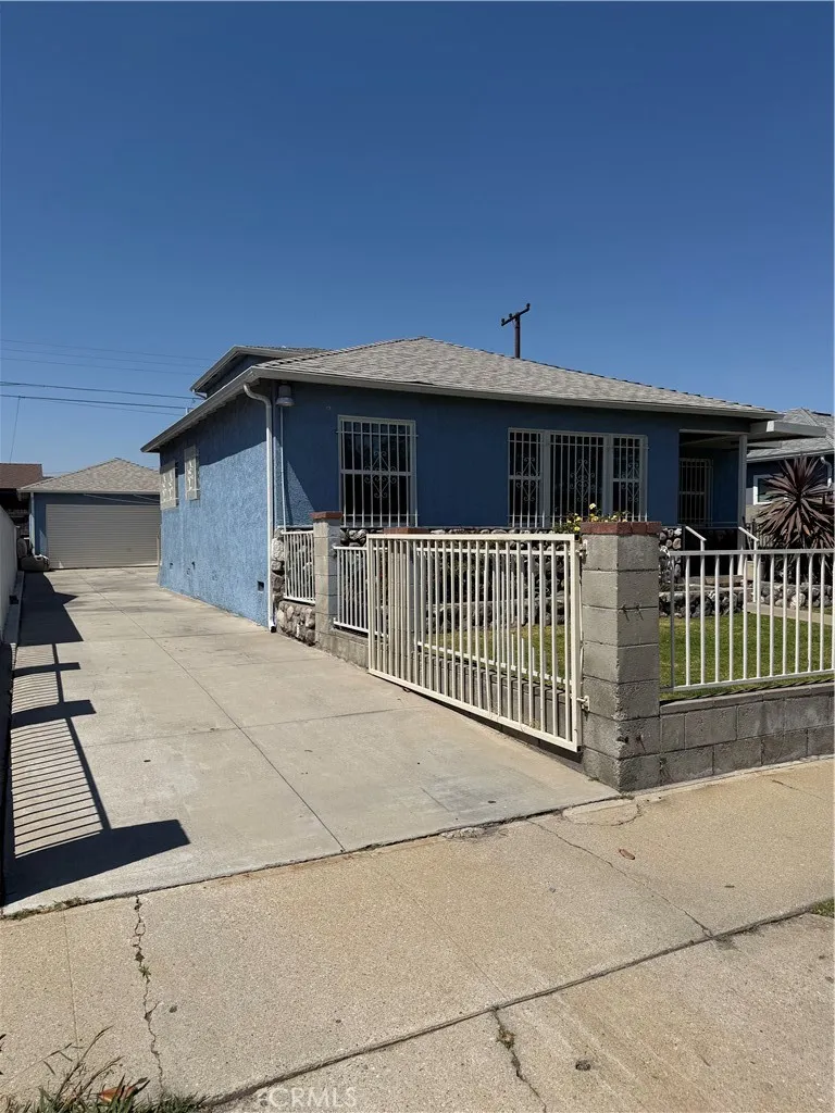 1705 W Arbutus, Compton, CA 90220 — photo 2