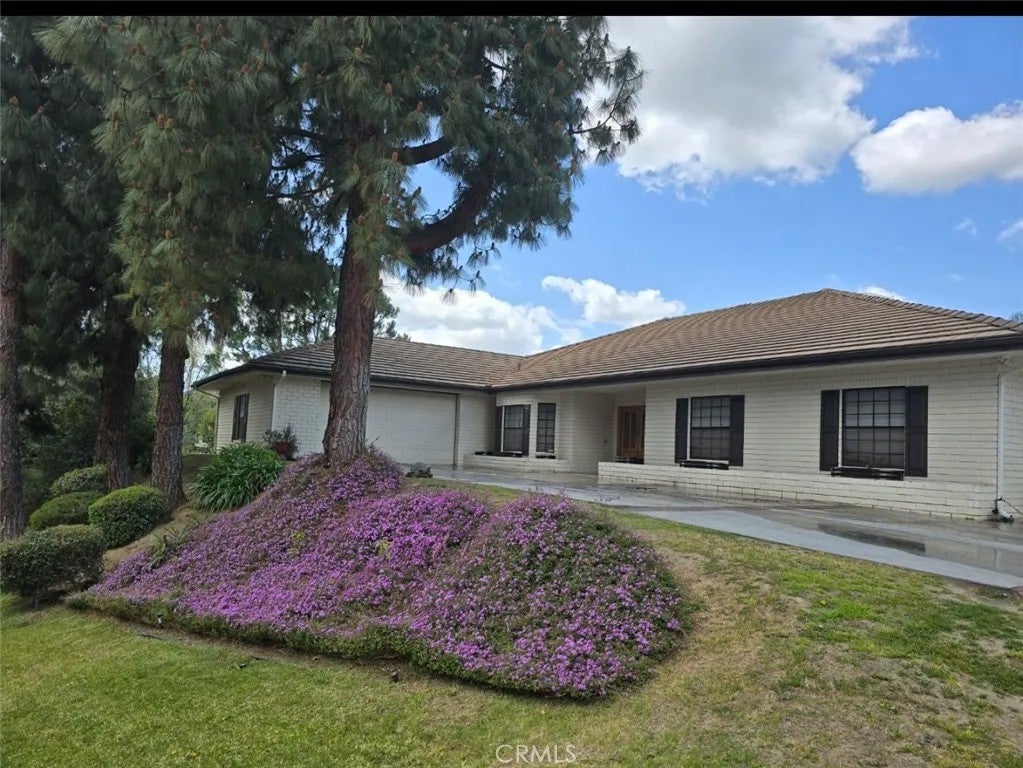 12698 La Solana Drive — photo