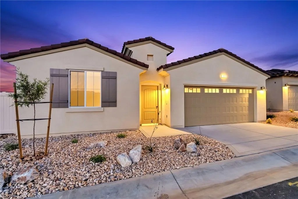 7408 Desert Sky Drive — photo