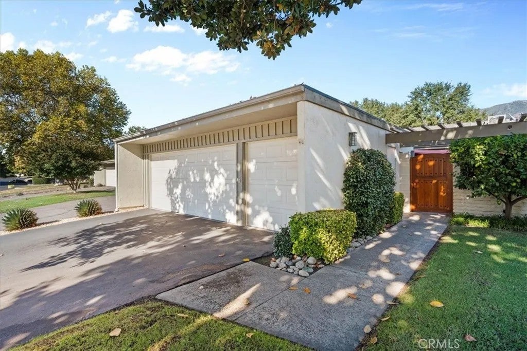 32575 Luiseno Circle — photo