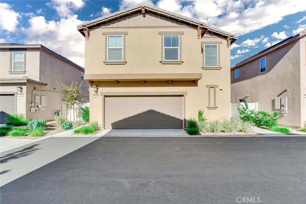 2526 Gunner Ridge — photo