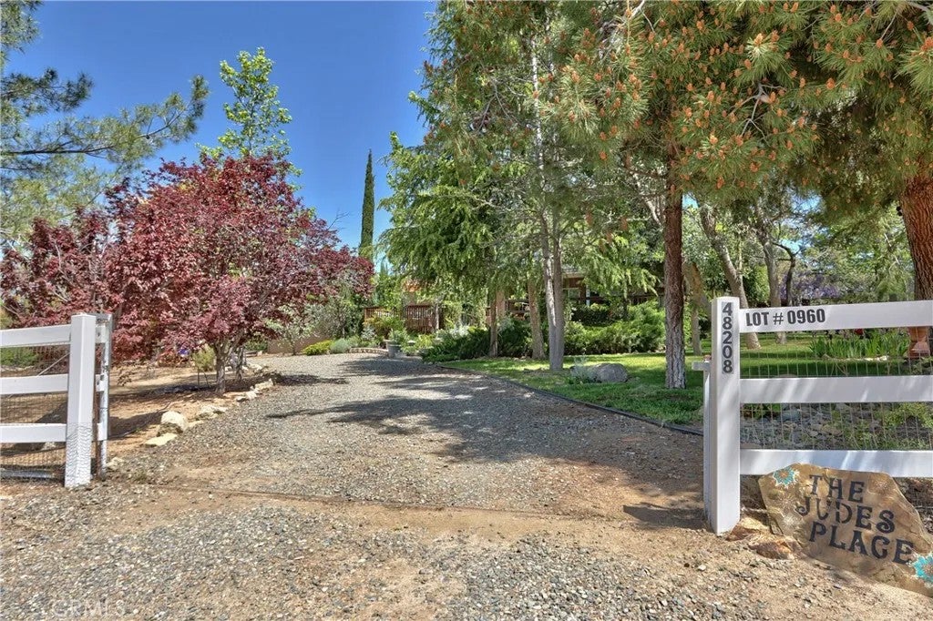 48208 Tanglewood Court — photo