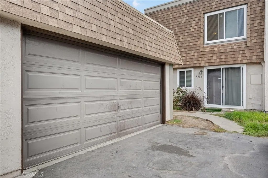 4467 Anne Sladon — photo