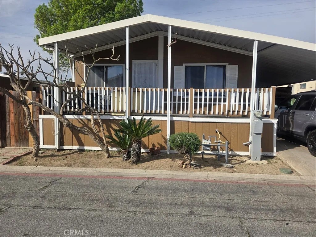 17225 Valley 9W — photo