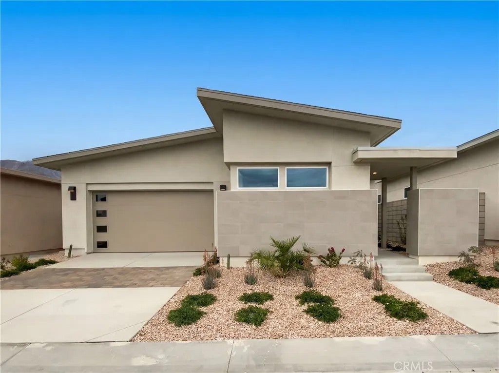 4467 Rambler — photo