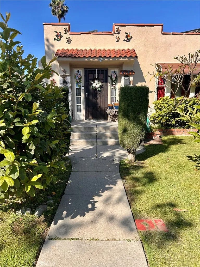 6147 Gundry — photo