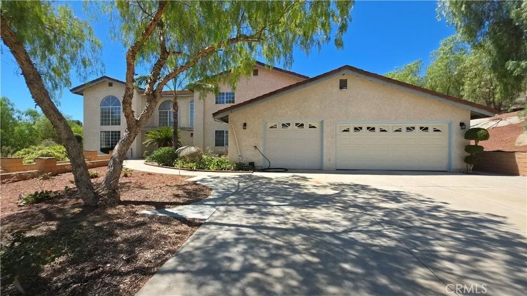 23729 Citrus Avenue — photo