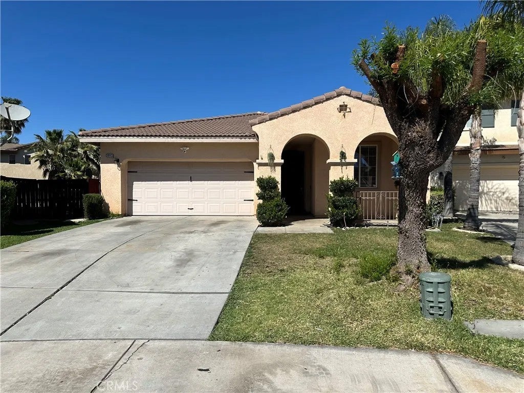 3913 Manquelo Court — photo