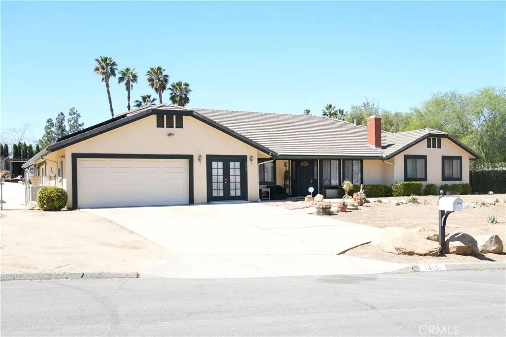 14105 Camino Del Oro — photo
