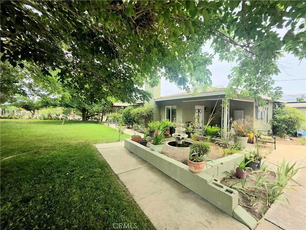 16486 Hughes Road — photo