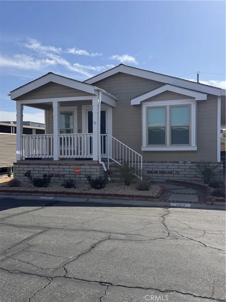2205 W Acacia 190 — photo