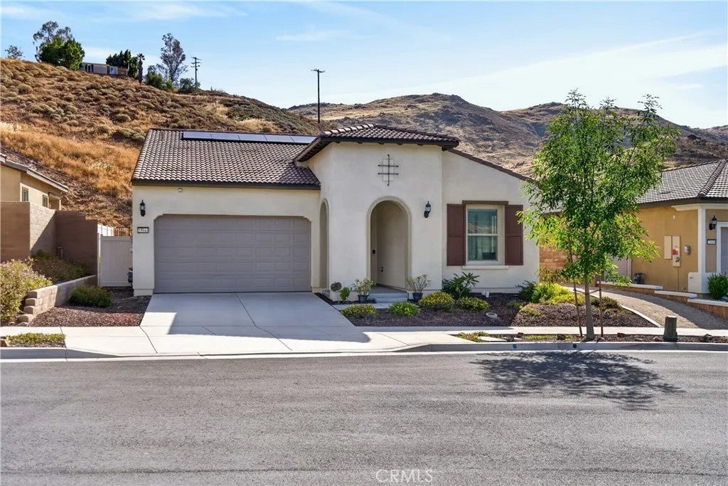 23944 Saunter Way — photo