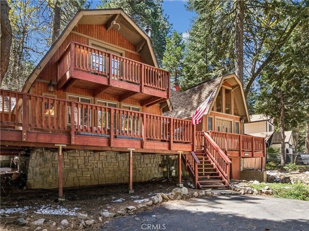 31345 Cedarwood — photo