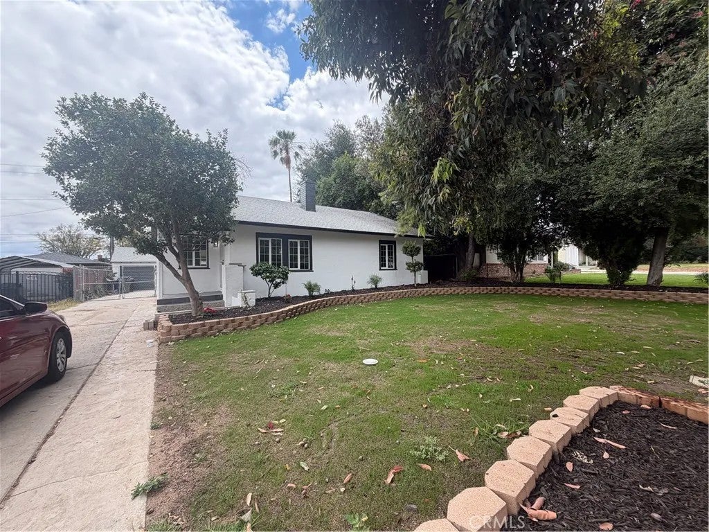 1275 W Marshall — photo