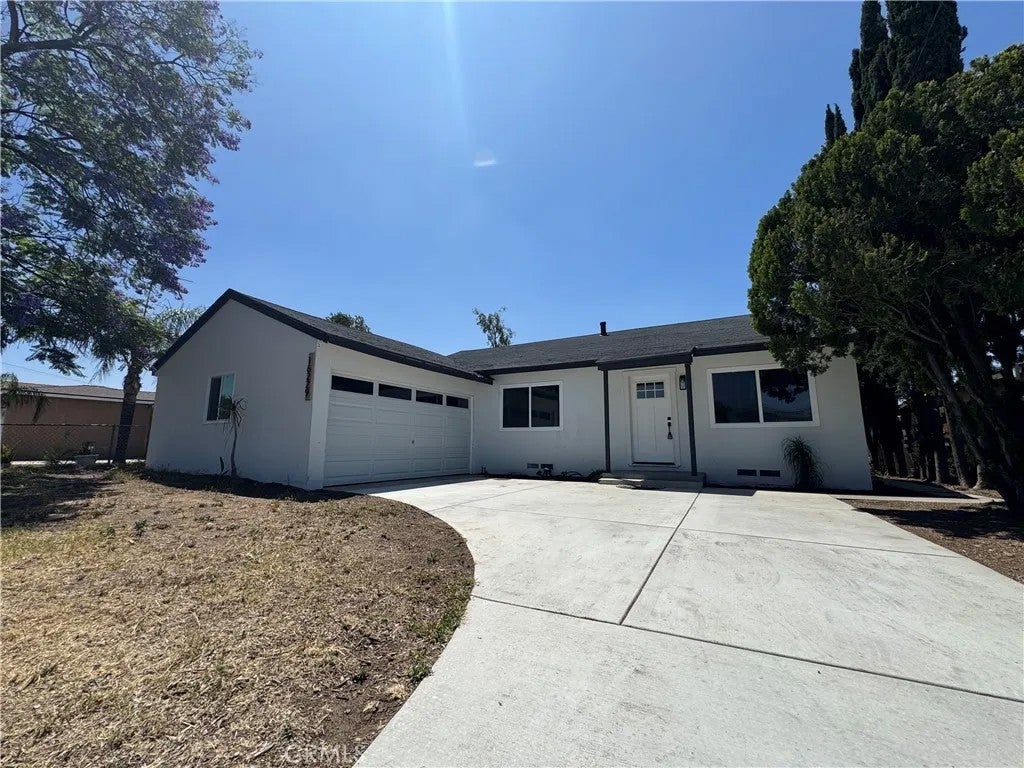 16229 Hunter St — photo