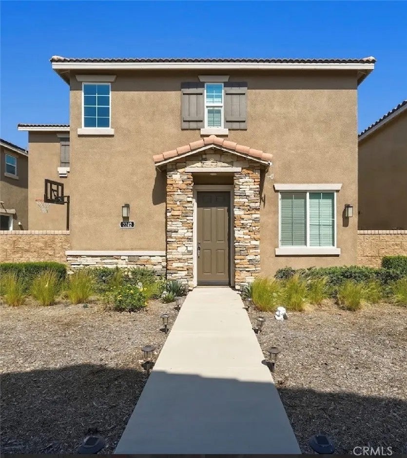 2242 Autumn Court — photo