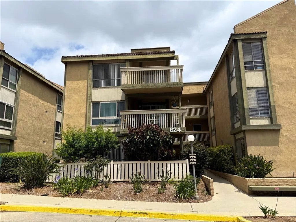 824 Pinetree Circle 36 — photo
