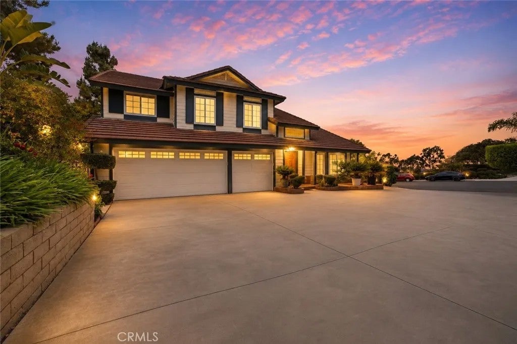 17347 Northlake — photo
