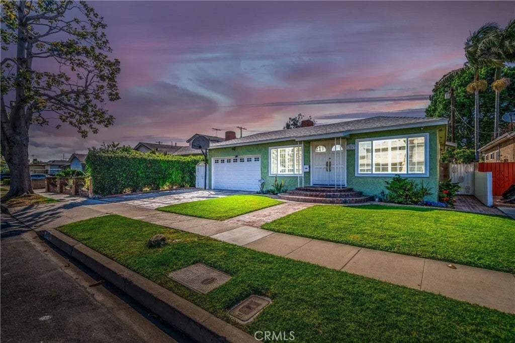 12047 Hammack — photo