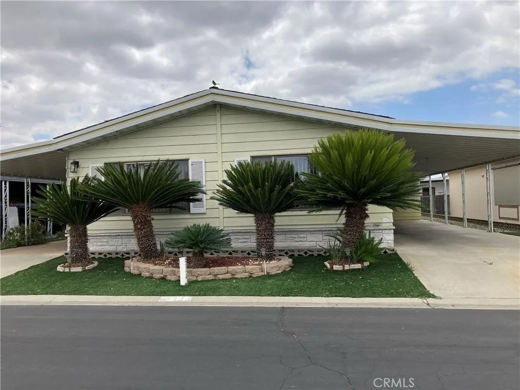 601 N Kirby 534 — photo