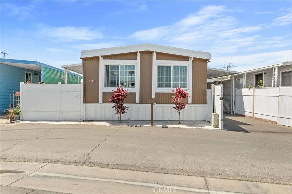 15621 Beach Blvd 131 — photo