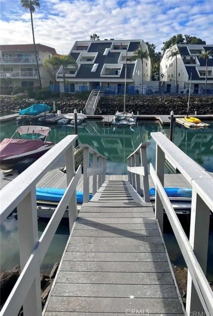 4705 Marina 4 — photo
