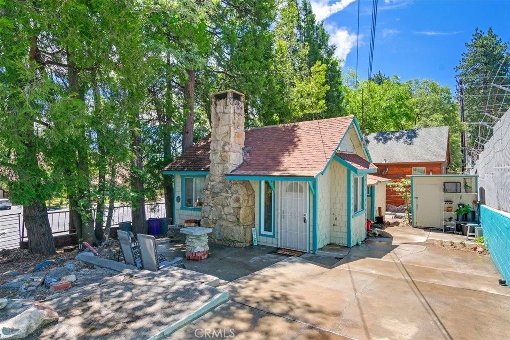 27601 Weirwood Drive — photo
