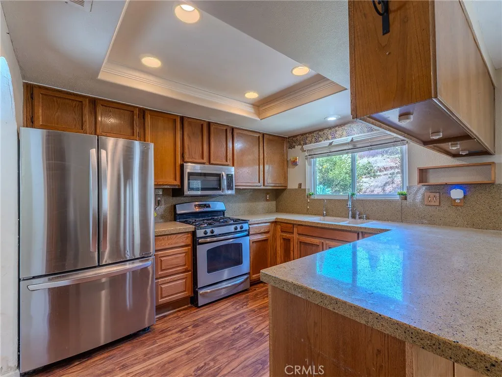 1302 Via Vista, Riverside, CA 92506 — photo 2