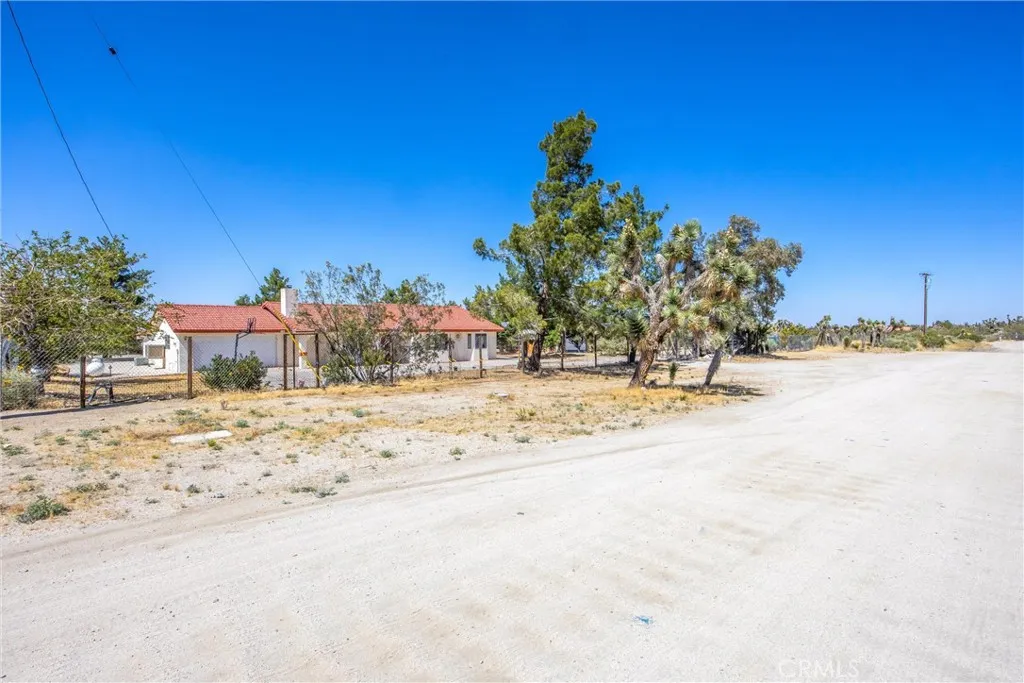 476 Marcos Road, Pinon Hills, CA 92372 — photo 3