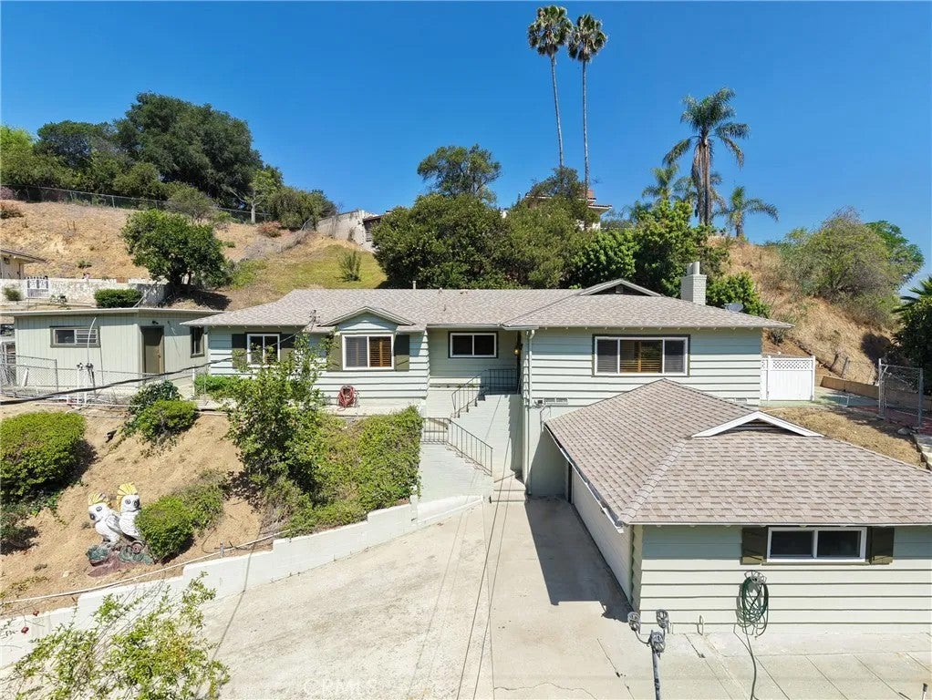 1845 Canyon — photo