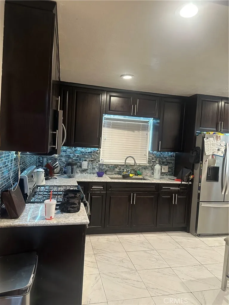 598 E Wilson, Rialto, CA 92376 — photo 3