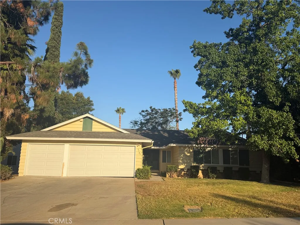 3385 Valencia Hill — photo