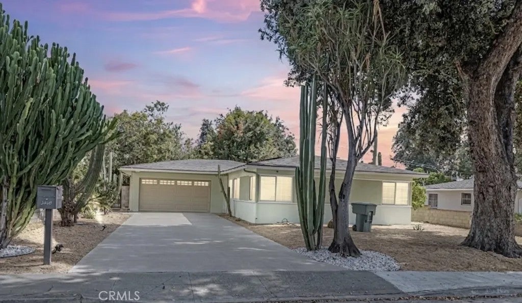 3440 Mono Drive — photo